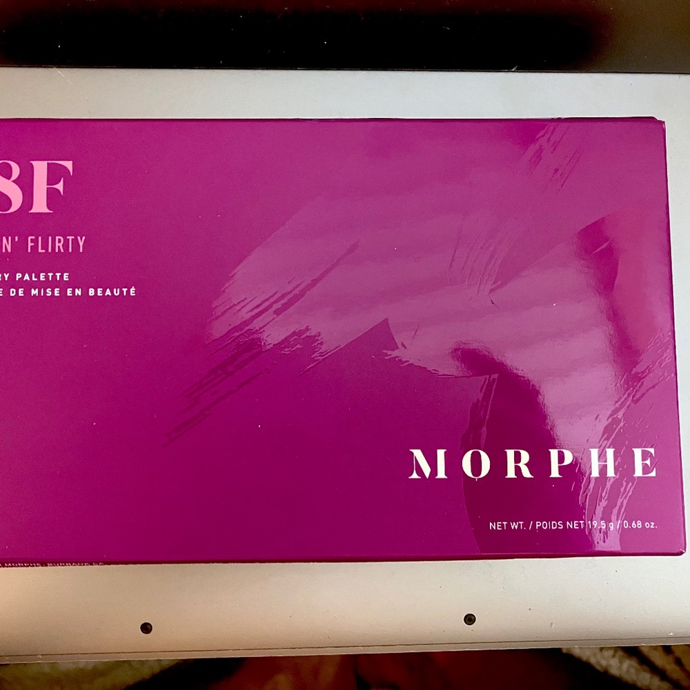 MORPHE TALKIN' FLIRTY 18F NIB